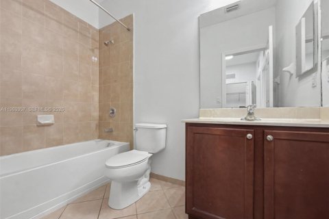 Touwnhouse à vendre à Homestead, Floride: 3 chambres, 142.6 m2 № 2024462 - photo 11