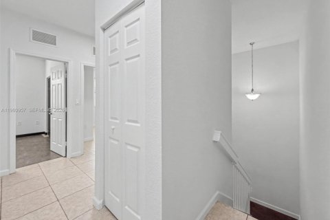 Touwnhouse à vendre à Homestead, Floride: 3 chambres, 142.6 m2 № 2024462 - photo 7
