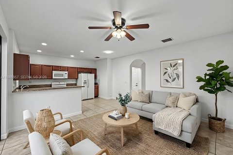 Touwnhouse à vendre à Homestead, Floride: 3 chambres, 142.6 m2 № 2024462 - photo 4