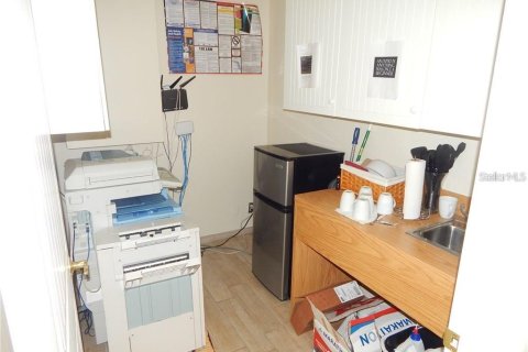 Commercial property in Redington Beach, Florida 148.27 sq.m. № 1562673 - photo 20