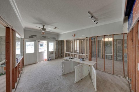 Commercial property in Redington Beach, Florida 148.27 sq.m. № 1562673 - photo 29