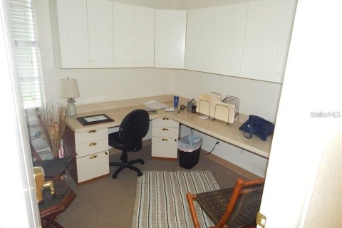 Commercial property in Redington Beach, Florida 148.27 sq.m. № 1562673 - photo 15