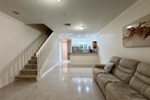 Touwnhouse à louer à Lauderhill, Floride: 3 chambres, 190.45 m2 № 2386883 - photo 12