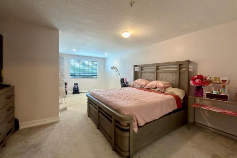 Touwnhouse à louer à Lauderhill, Floride: 3 chambres, 190.45 m2 № 2386883 - photo 16