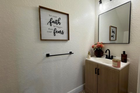 Touwnhouse à louer à Lauderhill, Floride: 3 chambres, 190.45 m2 № 2386883 - photo 15
