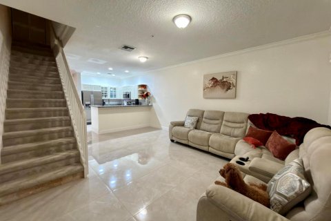 Touwnhouse à louer à Lauderhill, Floride: 3 chambres, 190.45 m2 № 2386883 - photo 13