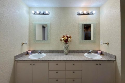 Touwnhouse à louer à Lauderhill, Floride: 3 chambres, 190.45 m2 № 2386883 - photo 21