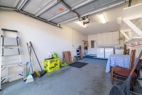 House in Largo, Florida 2 bedrooms, 112.41 sq.m. № 1719917 - photo 30