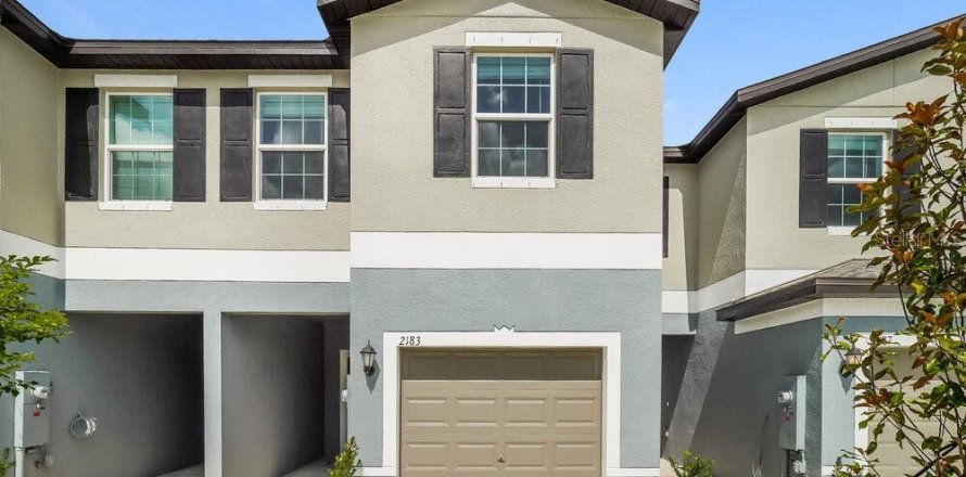 Touwnhouse à Lutz, Floride 3 chambres, 151.8 m2 № 2420548