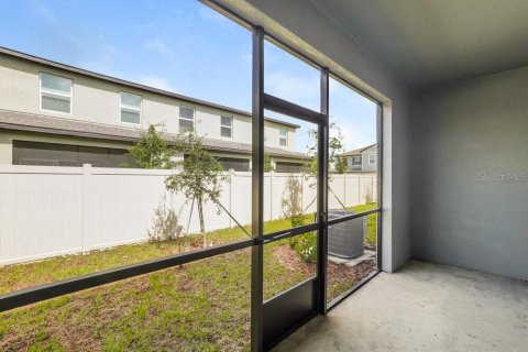 Touwnhouse à louer à Lutz, Floride: 3 chambres, 151.8 m2 № 2420548 - photo 8