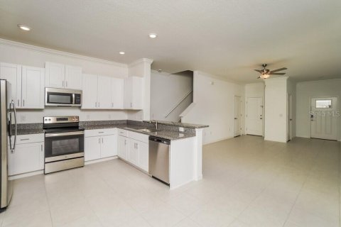 Touwnhouse à louer à Lutz, Floride: 3 chambres, 151.8 m2 № 2420548 - photo 7