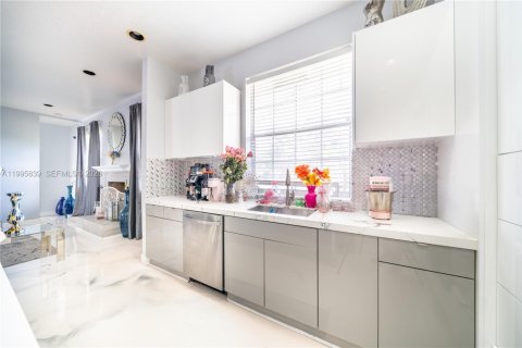 Villa ou maison à vendre à Davie, Floride: 5 chambres, 357.4 m2 № 2064444 - photo 15