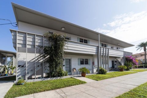 Apartamento en alquiler en Sarasota, Florida, 1 dormitorio, 69.68 m2 № 1721577 - foto 1