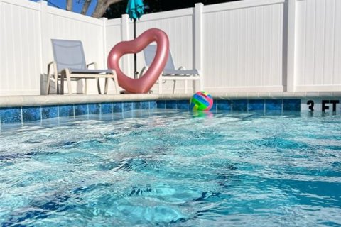 Apartamento en alquiler en Sarasota, Florida, 1 dormitorio, 69.68 m2 № 1721577 - foto 2