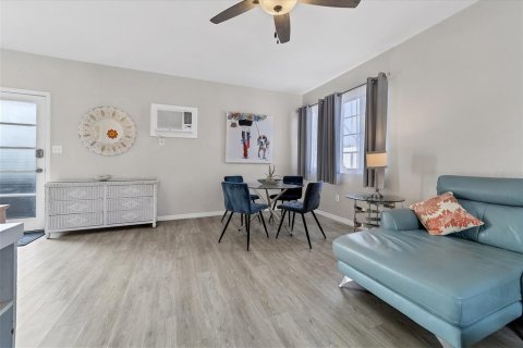 Apartamento en alquiler en Sarasota, Florida, 1 dormitorio, 69.68 m2 № 1721577 - foto 10