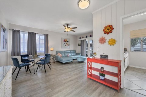 Apartamento en alquiler en Sarasota, Florida, 1 dormitorio, 69.68 m2 № 1721577 - foto 8