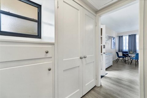 Apartamento en alquiler en Sarasota, Florida, 1 dormitorio, 69.68 m2 № 1721577 - foto 21