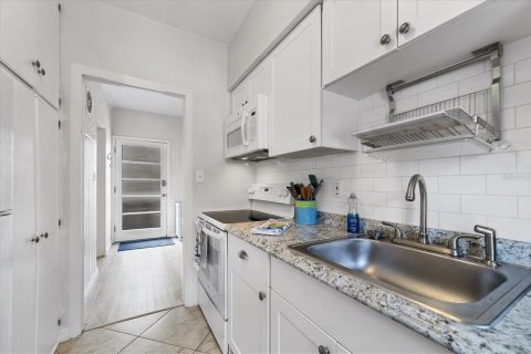 Apartamento en alquiler en Sarasota, Florida, 1 dormitorio, 69.68 m2 № 1721577 - foto 15