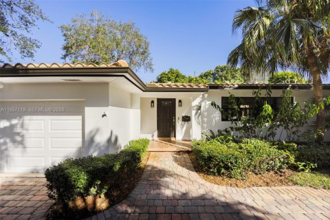Casa en Coral Gables, Florida 3 dormitorios, 158.21 m2 № 2021942