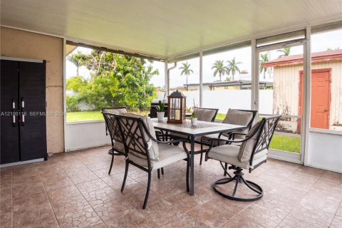 Villa ou maison à vendre à Homestead, Floride: 4 chambres, 175.12 m2 № 2400765 - photo 21