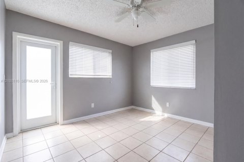 Villa ou maison à vendre à Homestead, Floride: 4 chambres, 175.12 m2 № 2400765 - photo 20