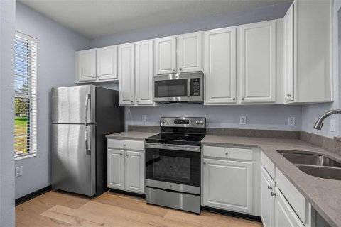 Condo in Riverview, Florida, 2 bedrooms № 2156126 - photo 7