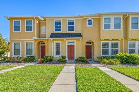 Condo in Riverview, Florida, 2 bedrooms № 2156126 - photo 2