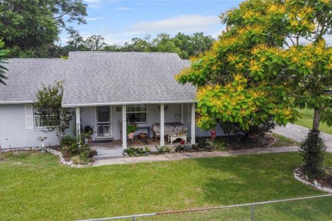 House in Kissimmee, Florida 4 bedrooms, 198.35 sq.m. № 1760424 - photo 1