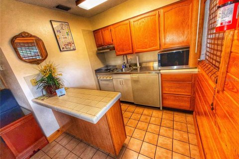 Condominio en venta en Lake Wales, Florida, 1 dormitorio, 68.47 m2 № 2201569 - foto 4