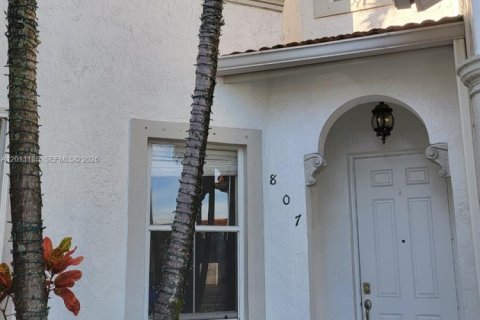 Condominio en Doral, Florida, 4 dormitorios № 2075016