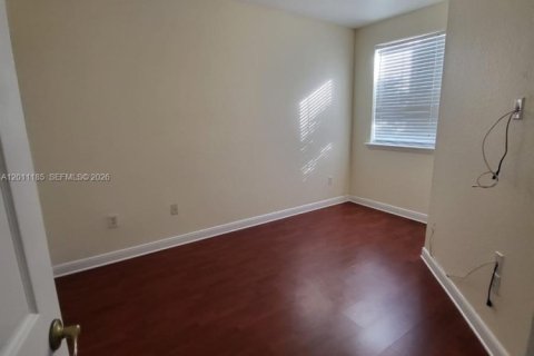 Condominio en alquiler en Doral, Florida, 4 dormitorios, 176.14 m2 № 2075016 - foto 10