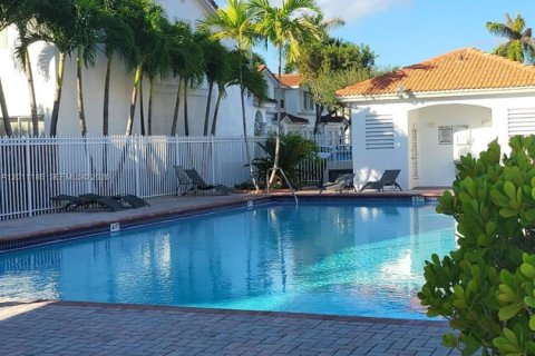 Condominio en alquiler en Doral, Florida, 4 dormitorios, 176.14 m2 № 2075016 - foto 22