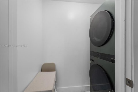 Condominio en venta en Miami, Florida, 1 dormitorio, 79.34 m2 № 2088970 - foto 30