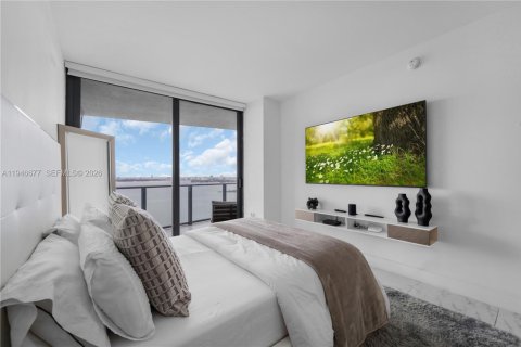 Condominio en venta en Miami, Florida, 1 dormitorio, 79.34 m2 № 2088970 - foto 24