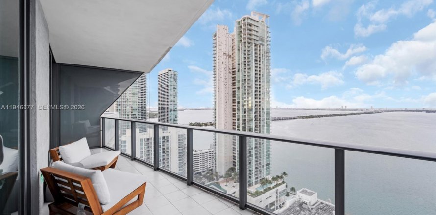 Condominio en Miami, Florida, 1 dormitorio № 2088970