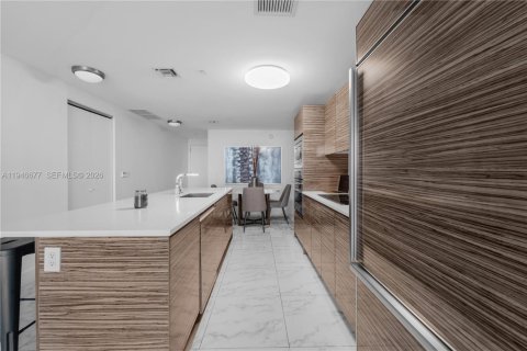 Condominio en venta en Miami, Florida, 1 dormitorio, 79.34 m2 № 2088970 - foto 13