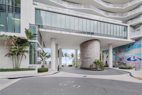 Condominio en venta en Miami, Florida, 1 dormitorio, 79.34 m2 № 2088970 - foto 2