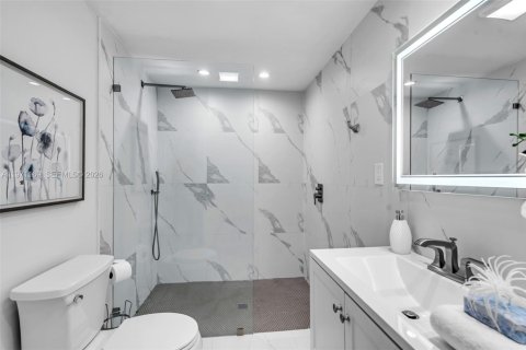 House in Boca Raton, Florida 4 bedrooms, 195.19 sq.m. № 2032732 - photo 24