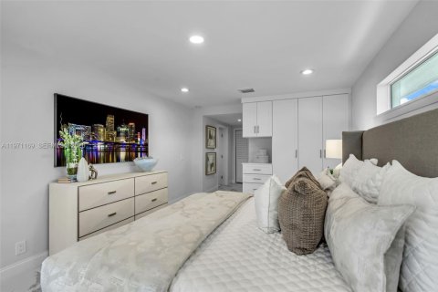 House in Boca Raton, Florida 4 bedrooms, 195.19 sq.m. № 2032732 - photo 20