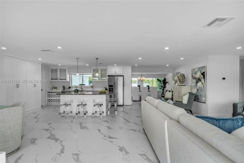 House in Boca Raton, Florida 4 bedrooms, 195.19 sq.m. № 2032732 - photo 9