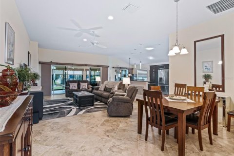 Villa ou maison à vendre à The Villages, Floride: 3 chambres, 179.3 m2 № 2430822 - photo 8