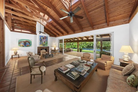 House in Palm Beach, Florida 4 bedrooms, 611.85 sq.m. № 2262224 - photo 8