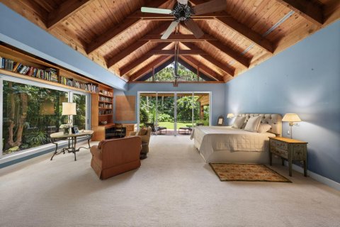 House in Palm Beach, Florida 4 bedrooms, 611.85 sq.m. № 2262224 - photo 24
