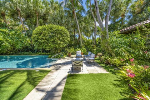 House in Palm Beach, Florida 4 bedrooms, 611.85 sq.m. № 2262224 - photo 11