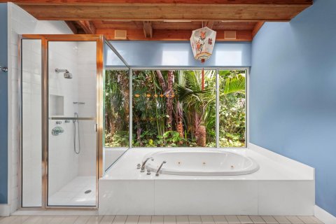 House in Palm Beach, Florida 4 bedrooms, 611.85 sq.m. № 2262224 - photo 26