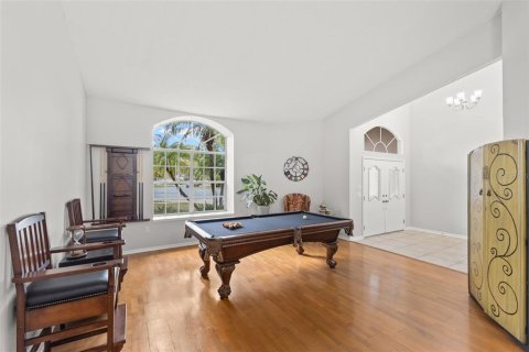 House in New Port Richey, Florida 3 bedrooms, 219.99 sq.m. № 2116184 - photo 19