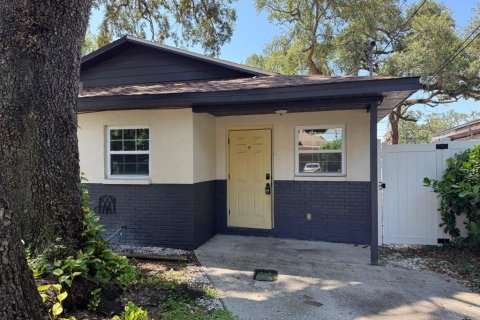 Apartamento en alquiler en Tampa, Florida, 2 dormitorios, 69.86 m2 № 1870669 - foto 1