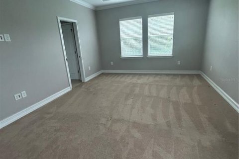 House in Tampa, Florida 5 bedrooms, 241.36 sq.m. № 1837069 - photo 13