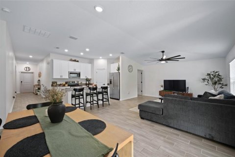 House in Edgewater, Florida 3 bedrooms, 143.07 sq.m. № 1652378 - photo 10