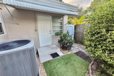 Casa en venta en Hollywood, Florida, 3 dormitorios, 205.96 m2 № 1954955 - foto 27